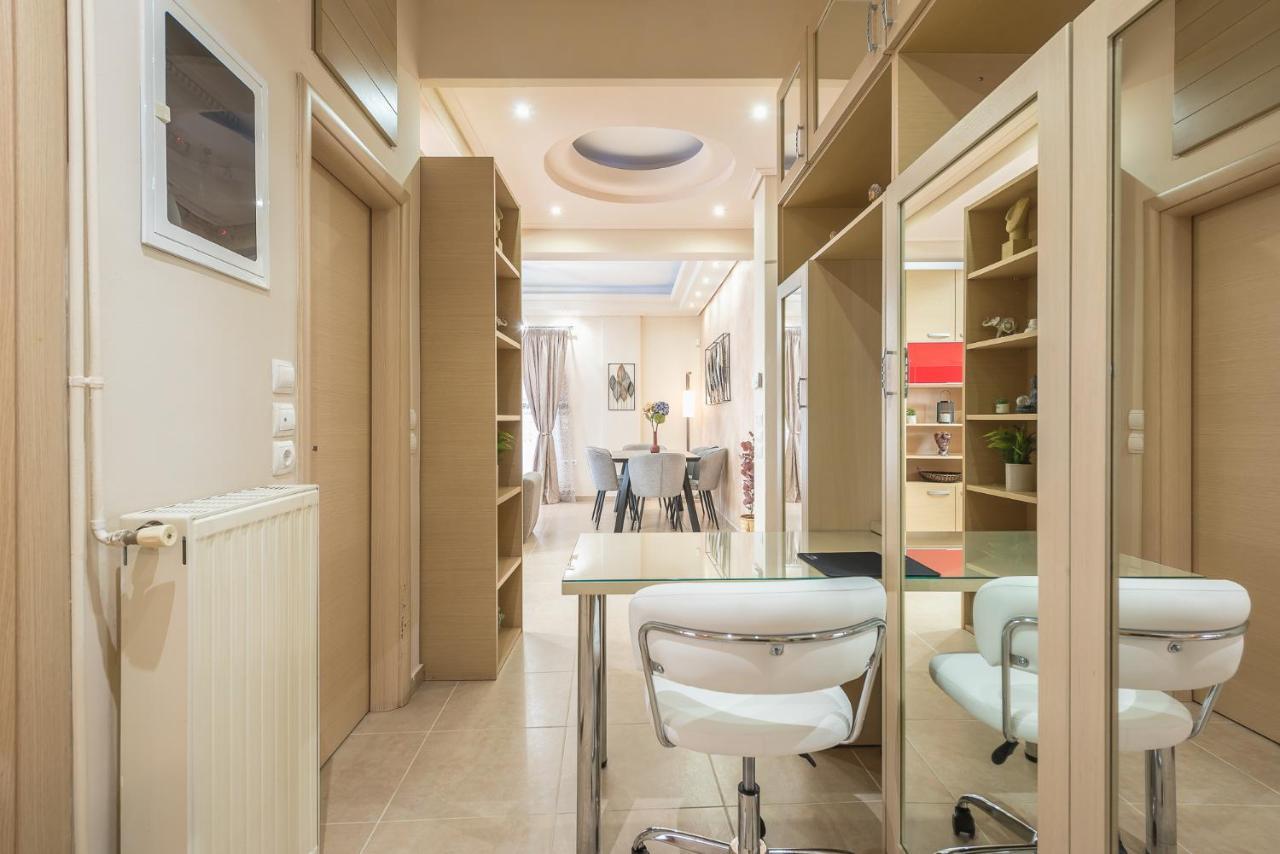 Lighthouse Apartment In The Heart Of Athen Eksteriør bilde